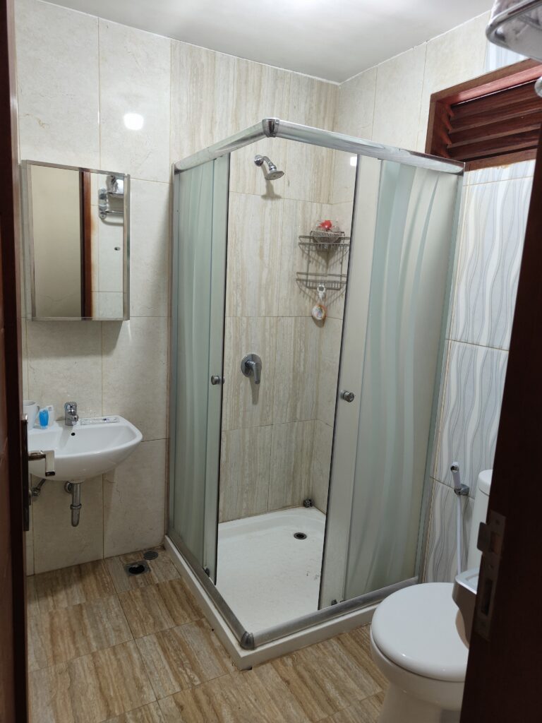Villa Qions - Anyelir Bathroom