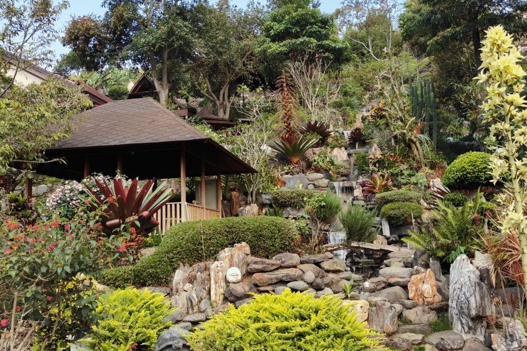 Ide Liburan Ramean Staycation di Villa Lembang
