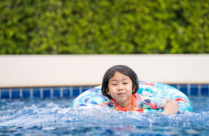 Kolam renang di Qion's Villa