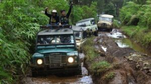 Off-road jalur Sukawarna-Cikole