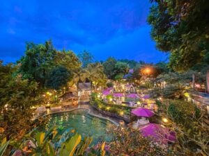 Suasana kolam air panas Gracia