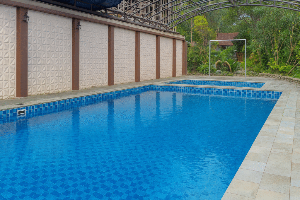 Kolam renang bersih dan luas