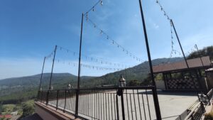 Teras dengan view Gunung Tangkuban Perahu