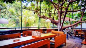 Sarapan di Kopi Selasar Sunaryo lokasi yang nyaman dan tenang