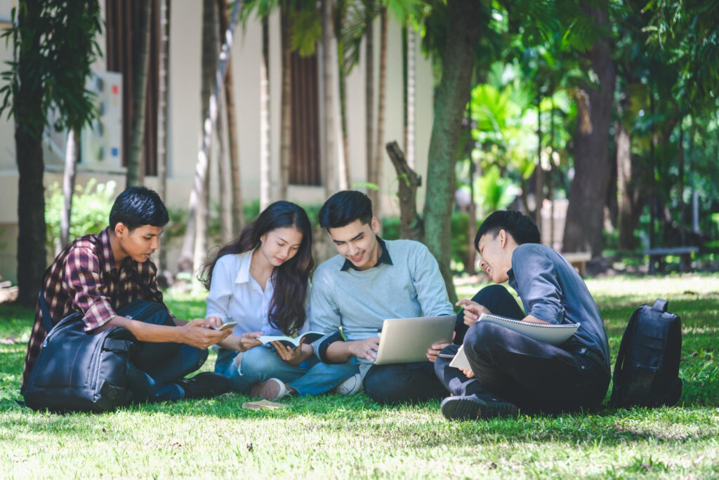 Manfaat Gathering Kantor untuk Kesehatan Mental Karyawan