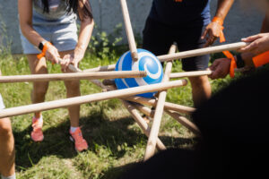 Siapkan kegiatan menyenangkan yang bisa meningkatkan bonding dalam tim