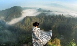 Sunrise di Tebing Keraton