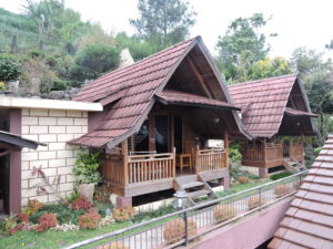 Tampak depan villa Anyerlir