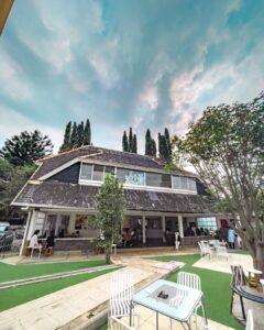 Suasana di Sejiwa Coffee Kiputih