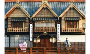 Berfoto dengan kimonno di Kyotoku Floating Market Lembang