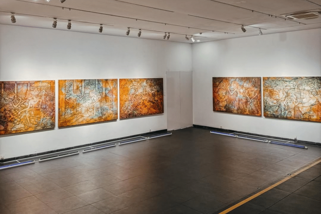 Nongkrong Sambil Liat Pameran Seni di ArtSociates Cafe