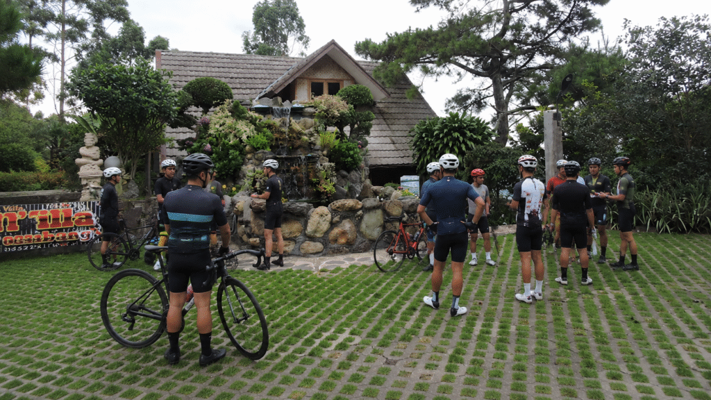 Bosan Gowes Biasa Coba Cycling Staycation ke Lembang