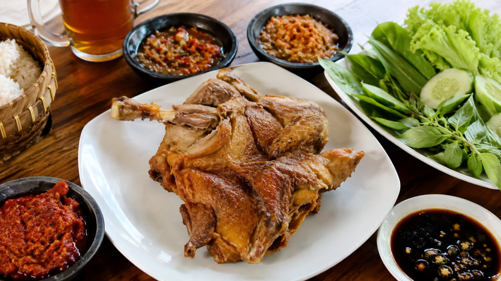 Wajib Coba! 5 Resto Ayam Viral di Bandung