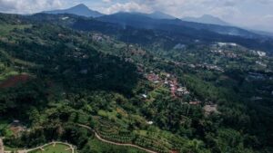 Pemandangan kawasan Punclut Bandung